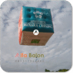 balon promosi udara kotak, balon udara kotak, balon promosi kotak, balon promosi custom, balon promosi helium, balon kotak branding, balon promosi event, inflatable kotak promosi, balon branding udara.