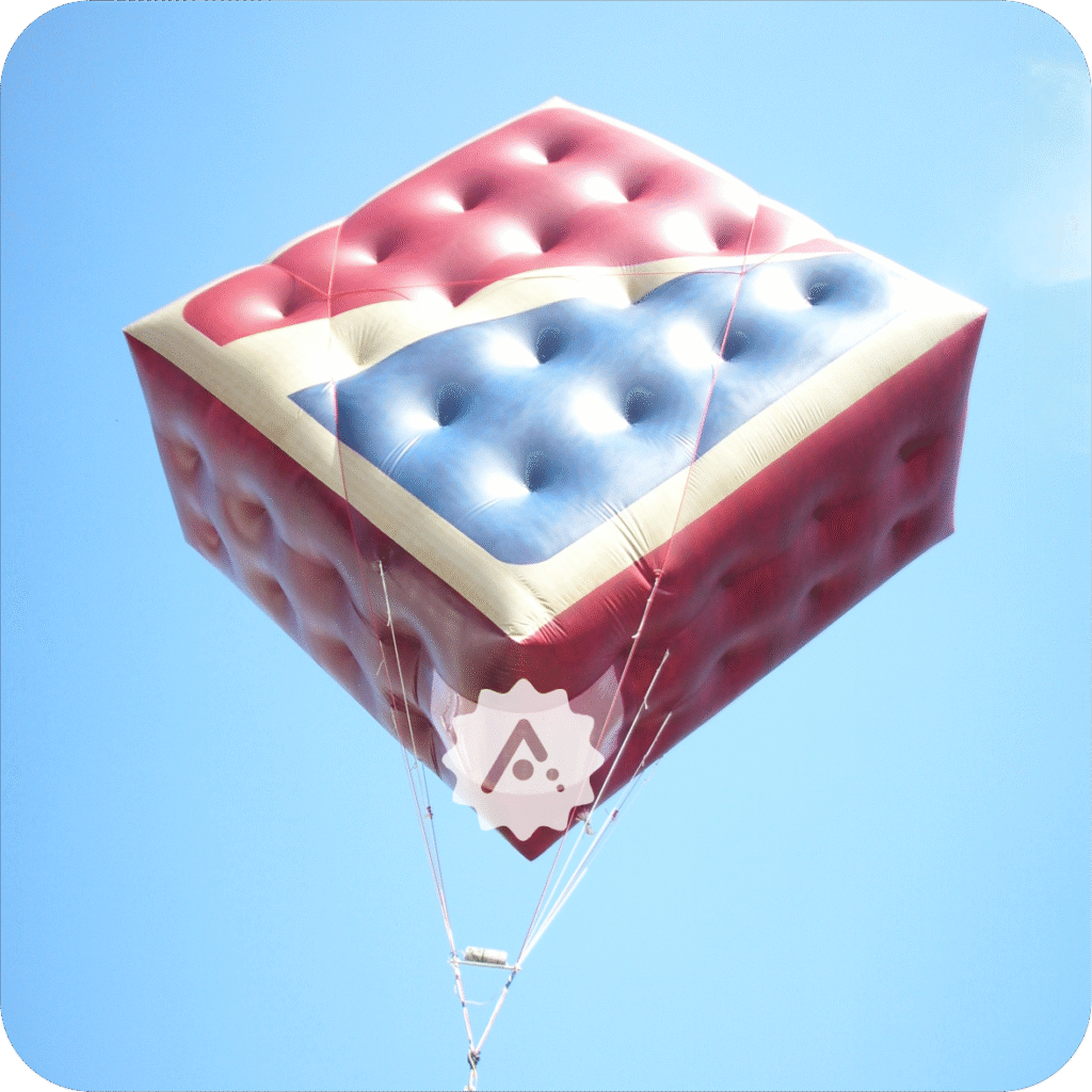 balon promosi udara kotak, balon udara kotak, balon promosi kotak, balon promosi custom, balon promosi helium, balon kotak branding, balon promosi event, inflatable kotak promosi, balon branding udara.