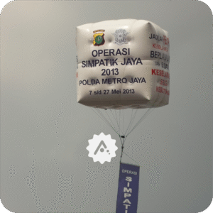 balon promosi udara kotak, balon udara kotak, balon promosi kotak, balon promosi custom, balon promosi helium, balon kotak branding, balon promosi event, inflatable kotak promosi, balon branding udara.