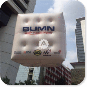 balon promosi udara kotak, balon udara kotak, balon promosi kotak, balon promosi custom, balon promosi helium, balon kotak branding, balon promosi event, inflatable kotak promosi, balon branding udara.